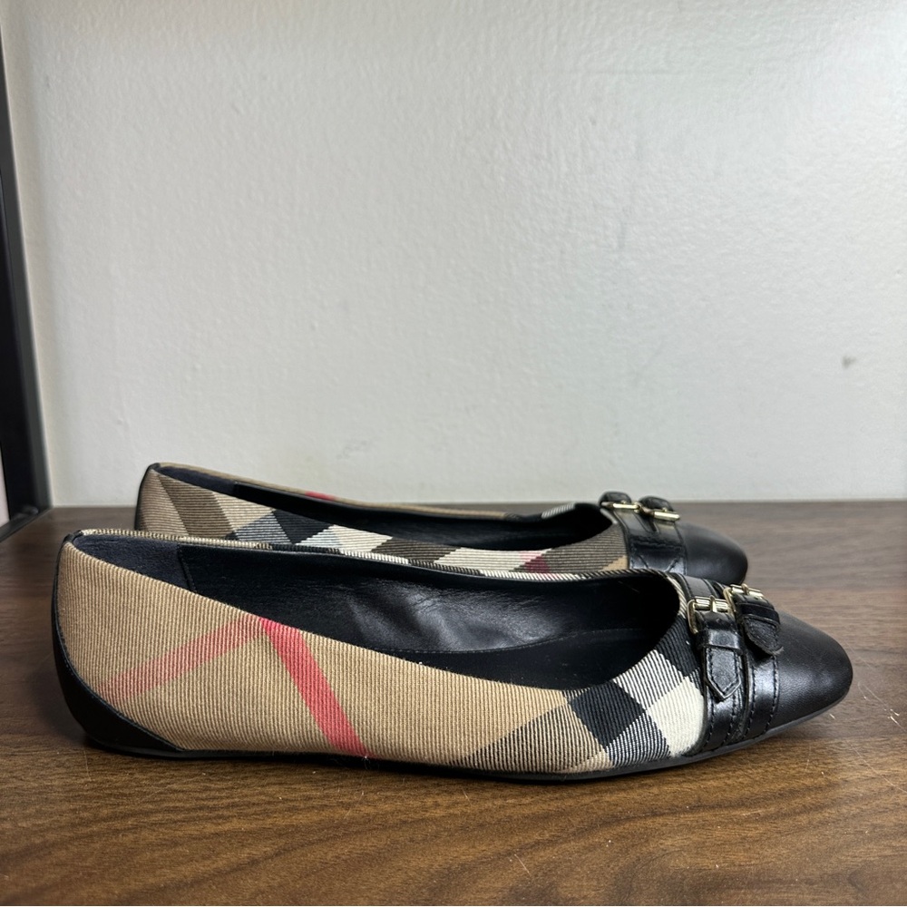 Burberry Avonwick Ballet Flats Sz 39